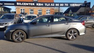 Honda Civic 1,5 VTEC Turbo Prestige CVT 5d