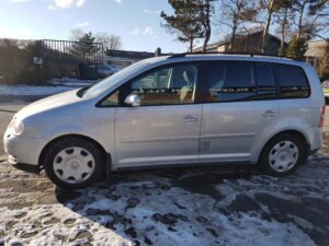 VW Touran 2,0 TDi 136 Highline DSG Van 5d