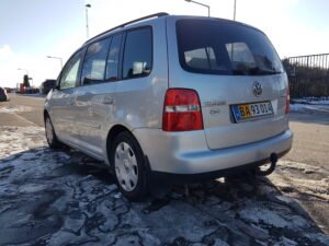 VW Touran 2,0 TDi 136 Highline DSG Van 5d
