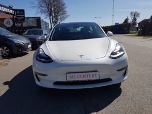Tesla Model 3 Long Range AWD 4d